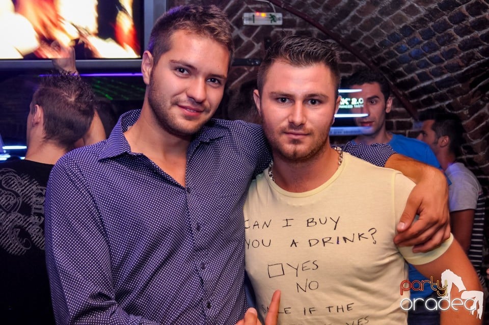 Muzică şi voie bună în Club Escape, 