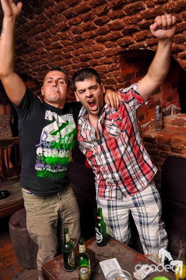 Muzică şi voie bună în Club Escape, 