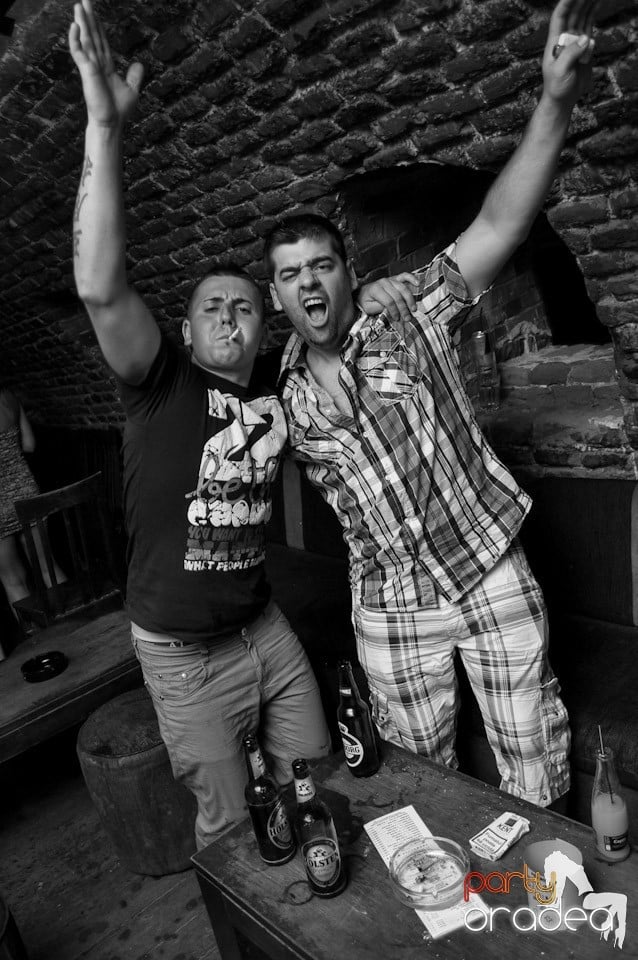 Muzică şi voie bună în Club Escape, 