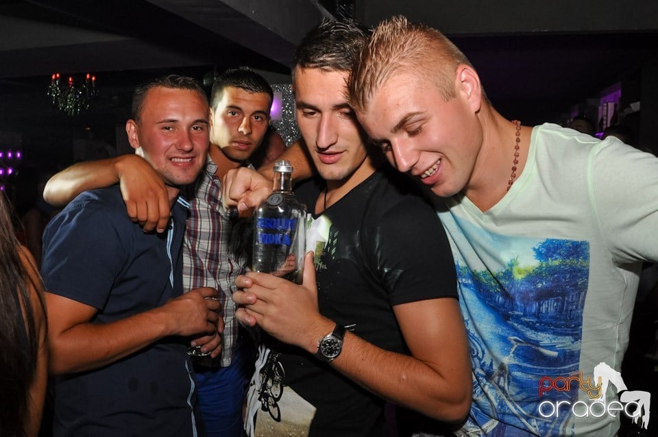 Muzică şi voie bună în Life Club, 