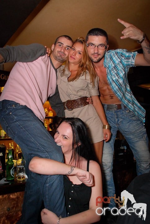 Muzică şi voie bună în Lord's, Lord's Pub