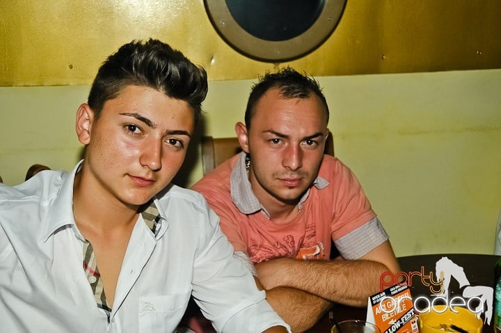 Muzică şi voie bună în Yellow Submarine, 