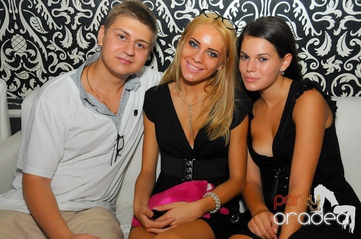 Nebunie în Club Life, 