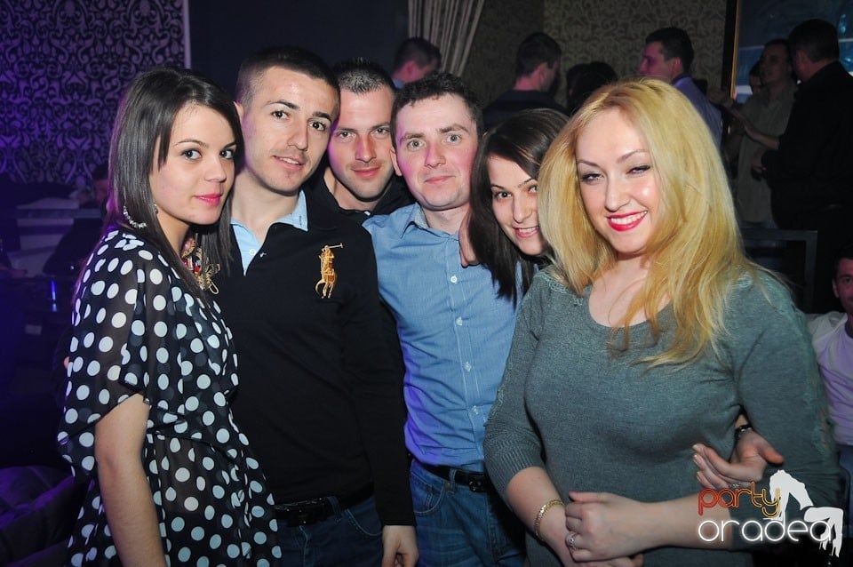 Nebunie în Club Life, 