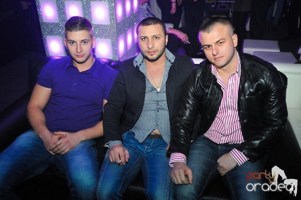 Nebunie în Club Life, 