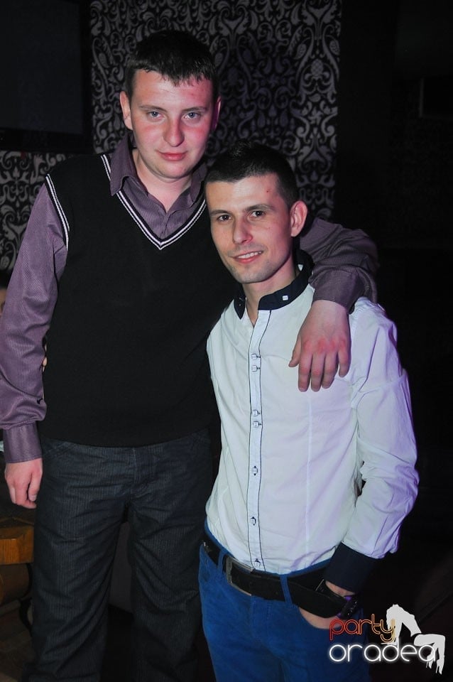 Nebunie în Club Life, 