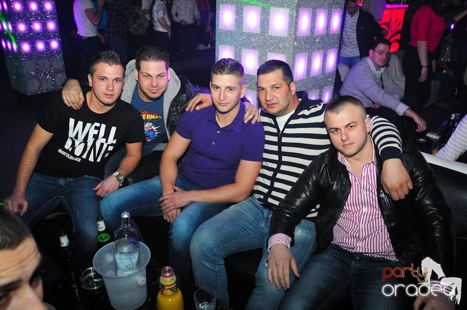 Nebunie în Club Life, 