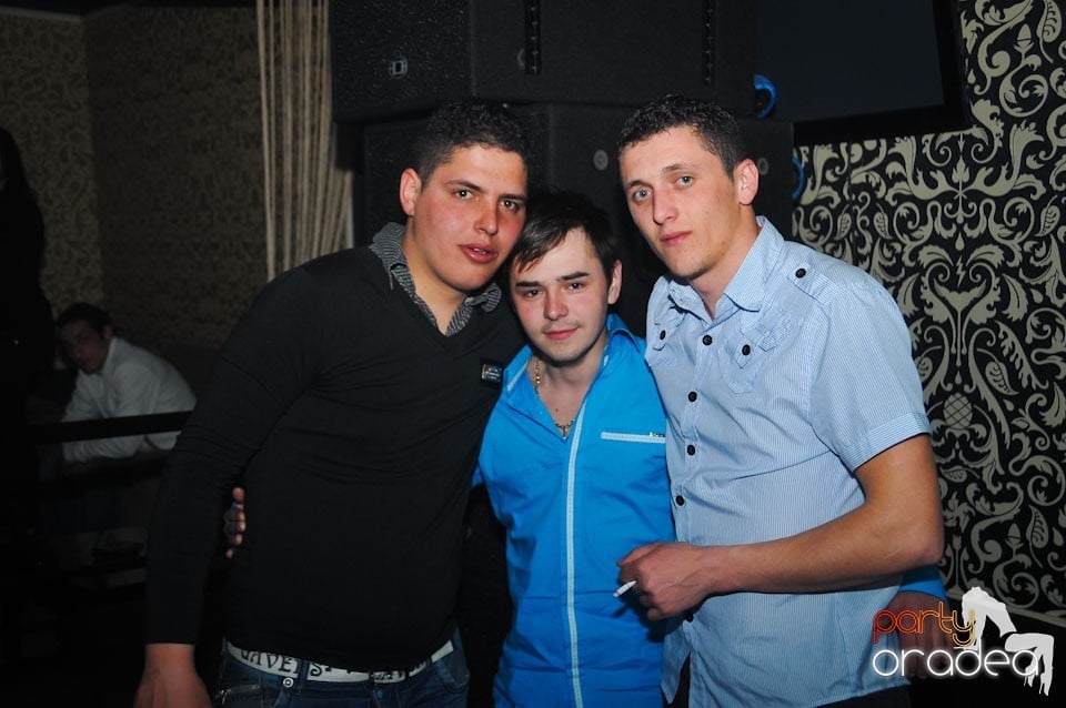 Nebunie în Club Life, 