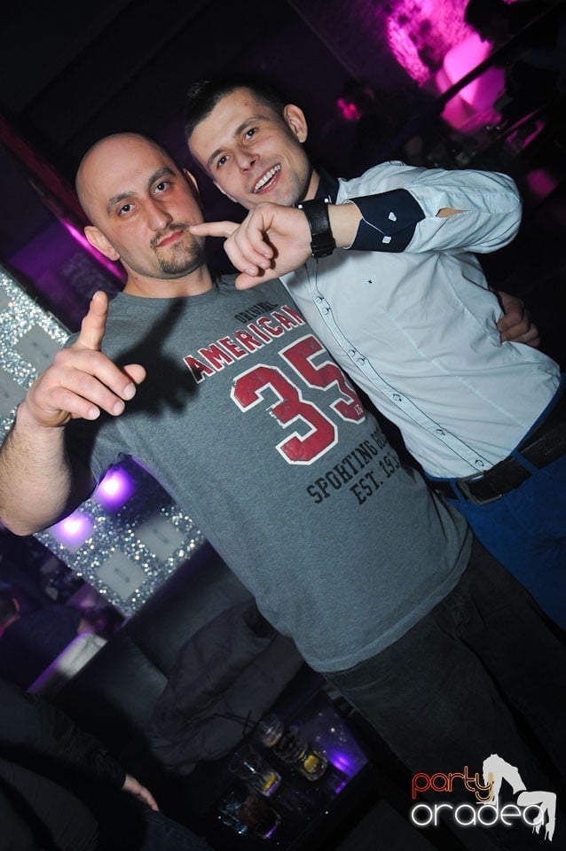 Nebunie în Club Life, 