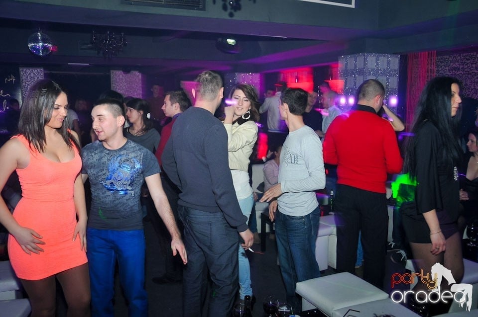 Nebunie în Club Life, 