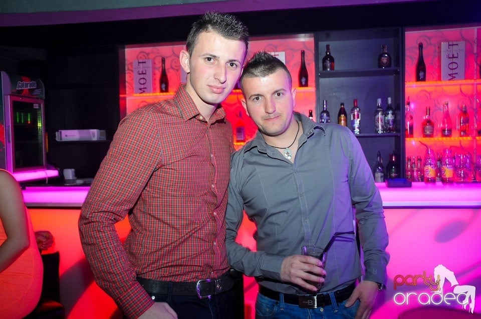 Nebunie în Club Life, 