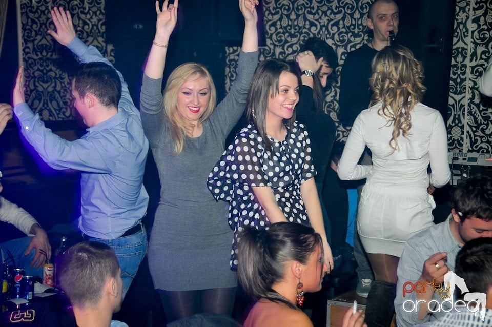 Nebunie în Club Life, 