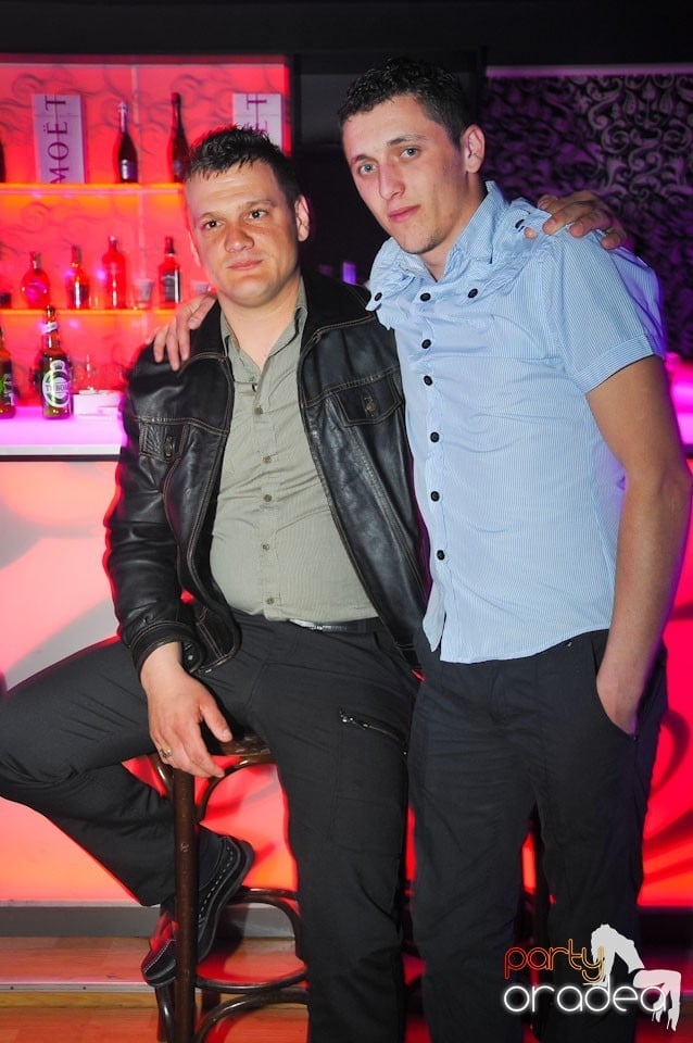 Nebunie în Club Life, 