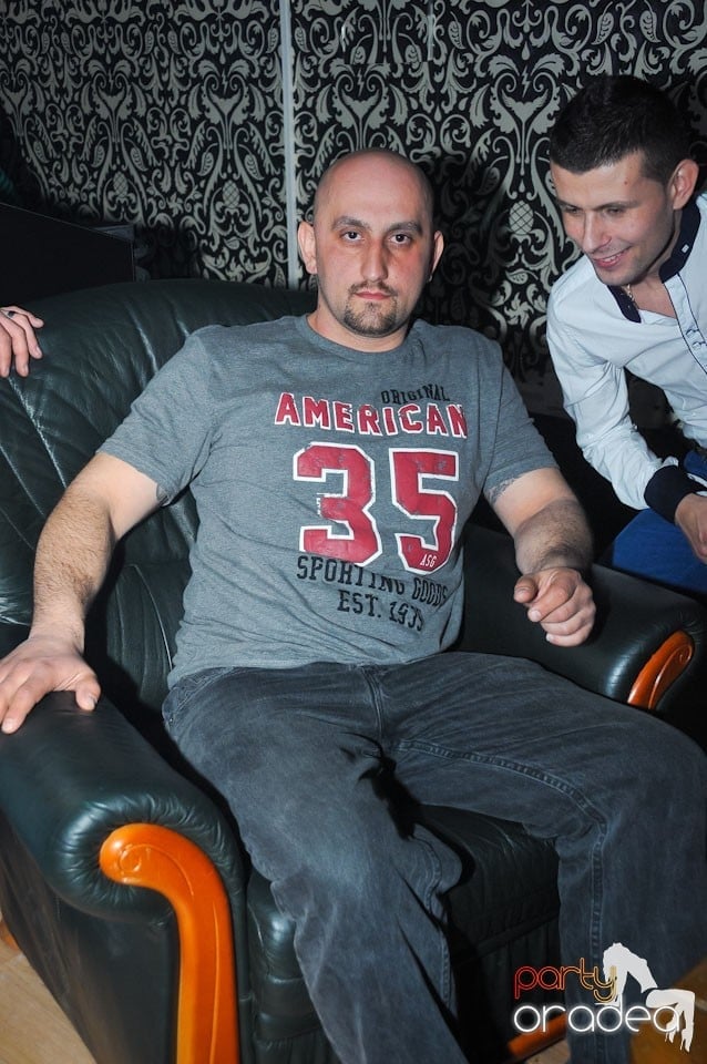 Nebunie în Club Life, 