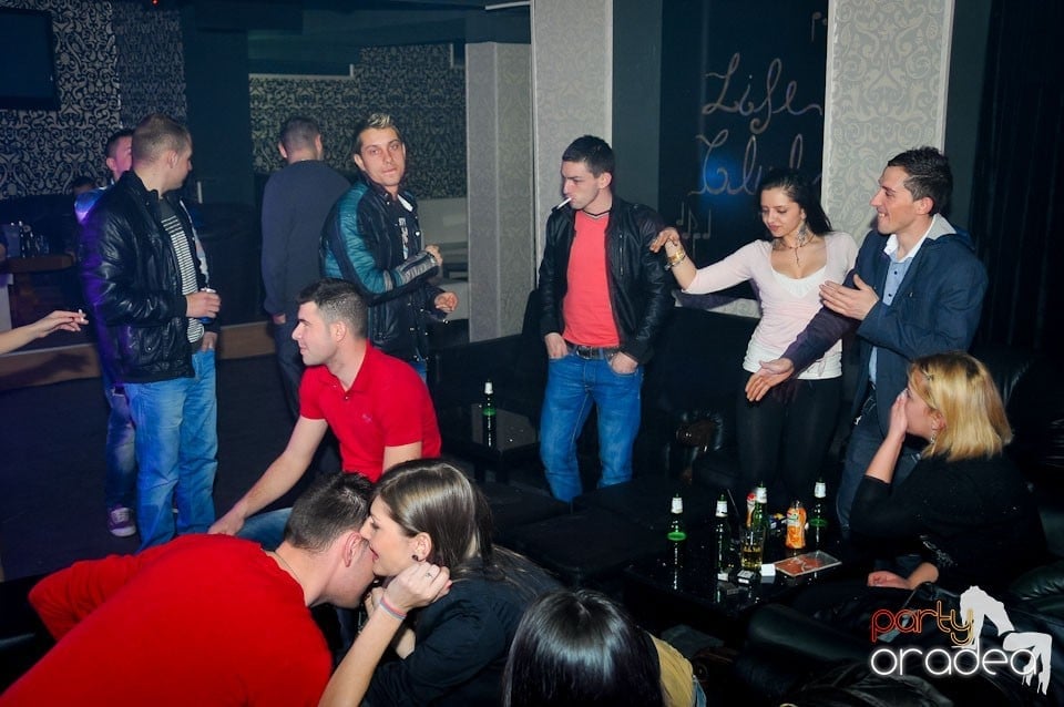 Nebunie în Club Life, 