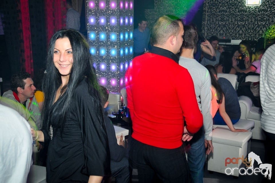 Nebunie în Club Life, 