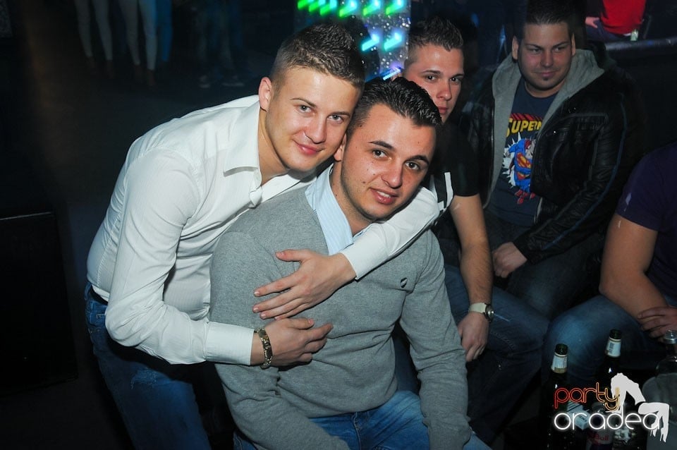 Nebunie în Club Life, 