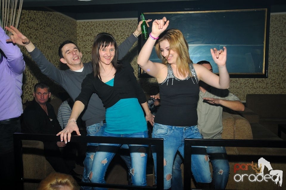 Nebunie în Club Life, 