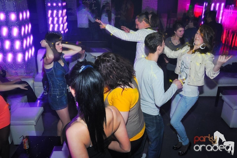 Nebunie în Club Life, 