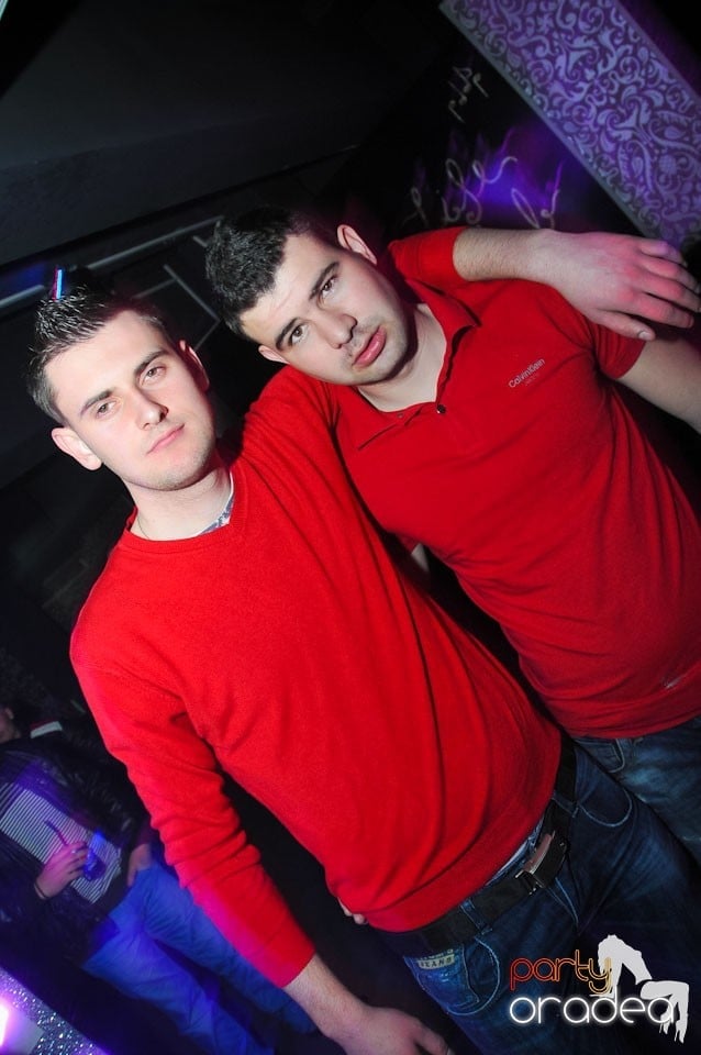 Nebunie în Club Life, 