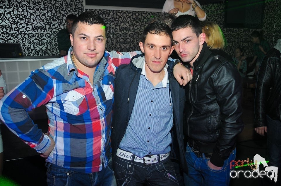 Nebunie în Club Life, 