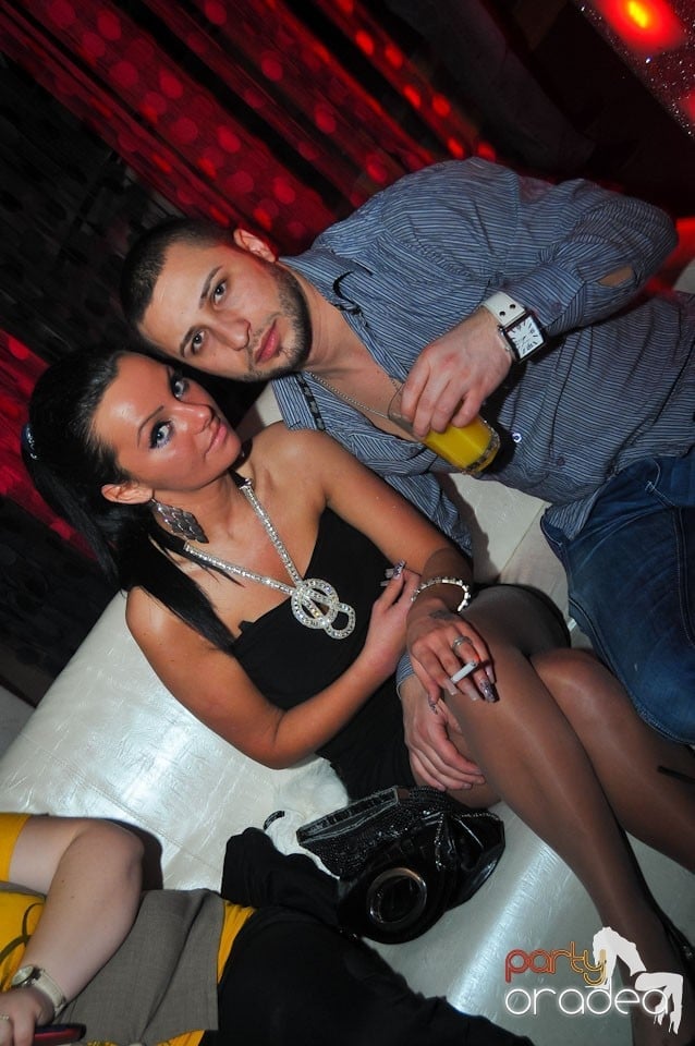 Nebunie în Club Life, 