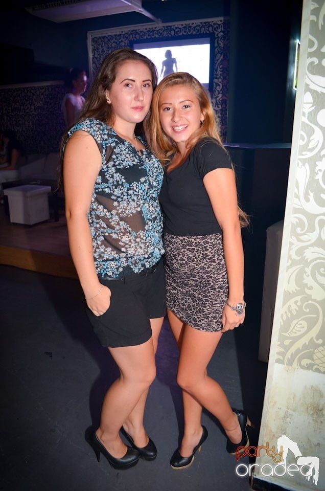 Nebunie în Club Life, 