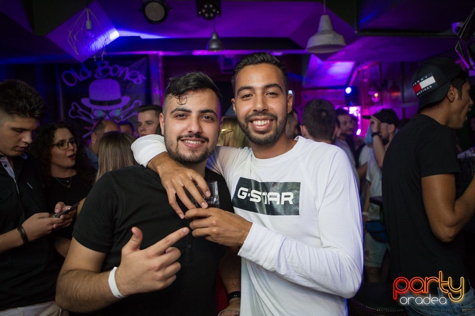 Neon Party by Old Bones Society, Green Pub