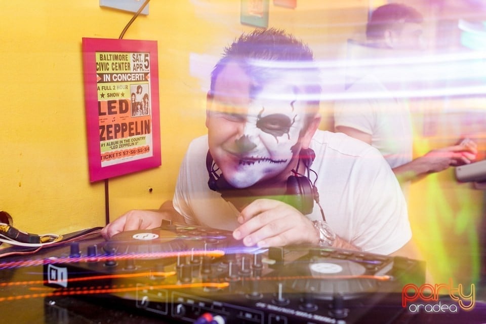 Nmd Halloween Student's Party, 