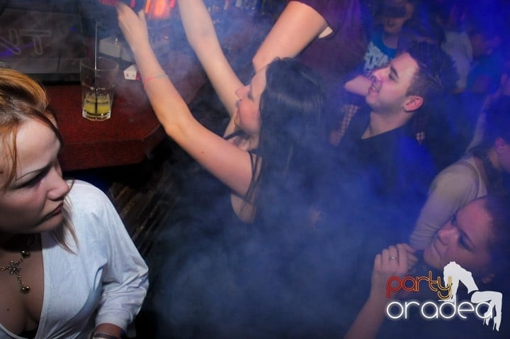 NMD Party în Escape, 