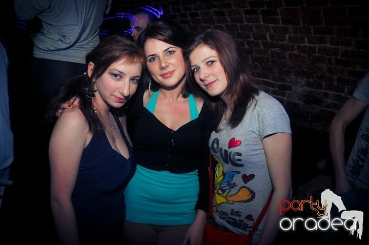 NMD Party în Escape, 