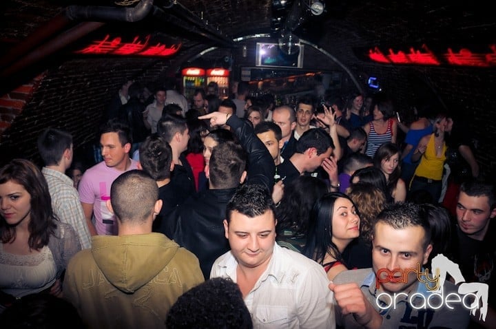 NMD Party în Escape, 