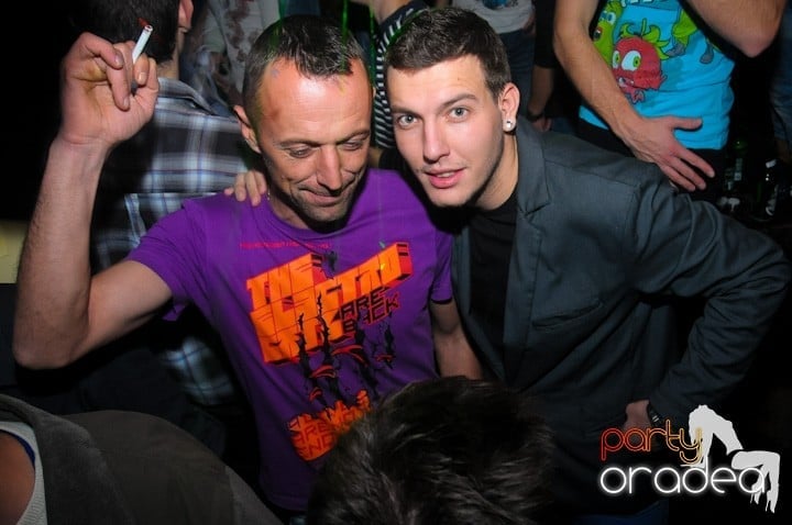 NMD Party în Escape, 