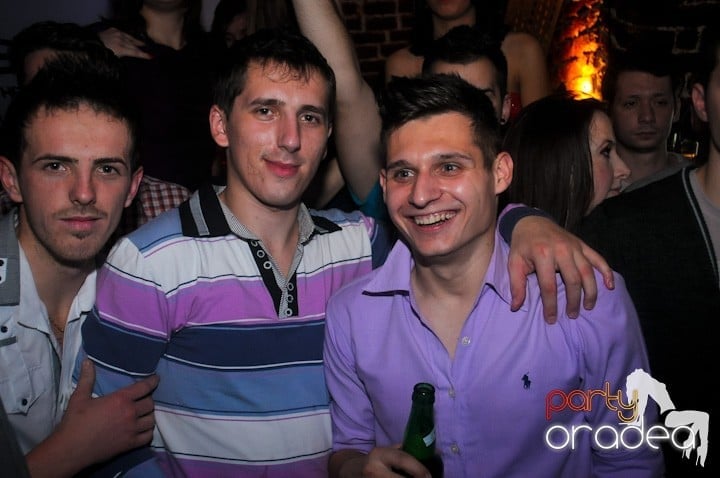 NMD Party în Escape, 