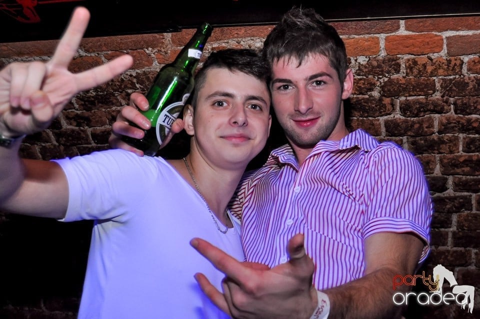 NMD Student's Party cu DJ Dewil în Escape, 