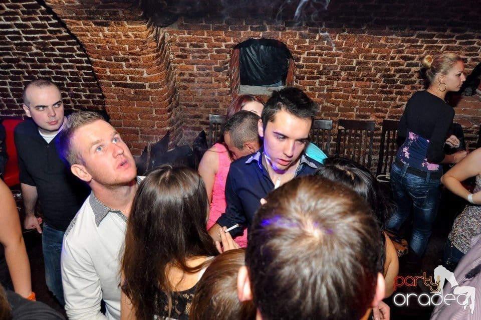 NMD Student's Party cu DJ Dewil în Escape, 