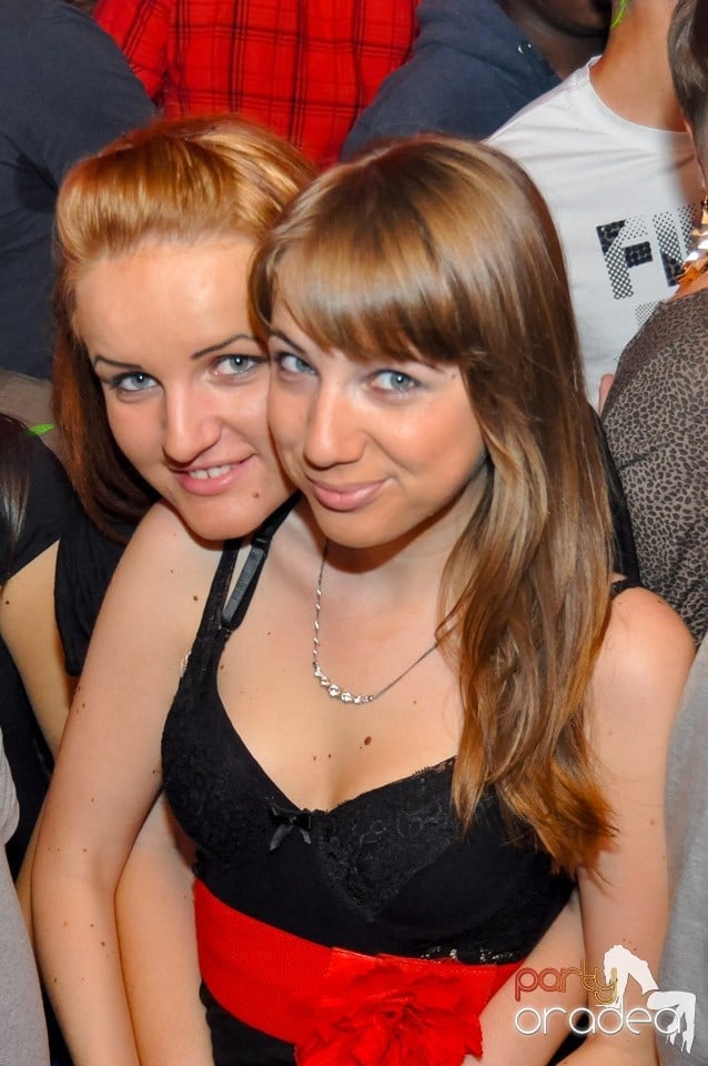 NMD Student's Party cu DJ Dewil în Escape, 