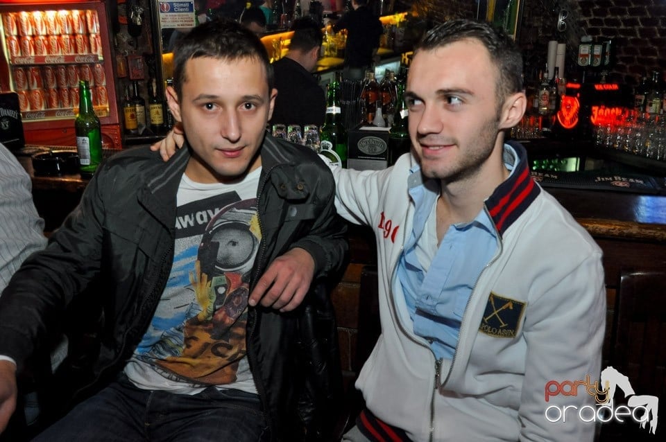 NMD Student's Party cu DJ Dewil în Escape, 