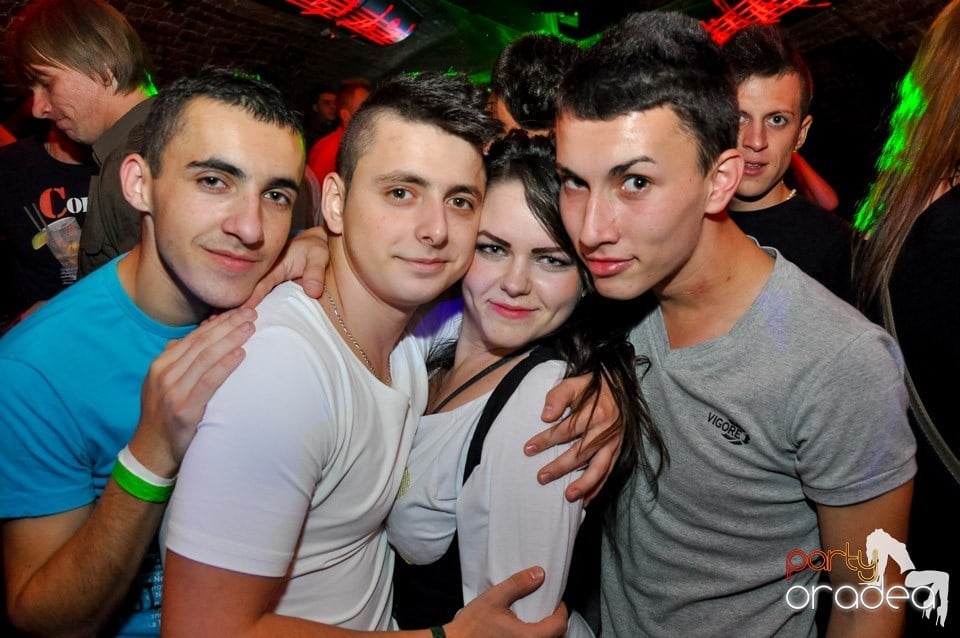 NMD Student's Party cu DJ Dewil în Escape, 