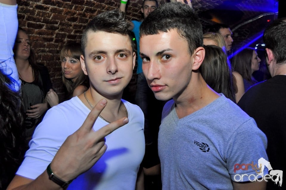 NMD Student's Party cu DJ Dewil în Escape, 