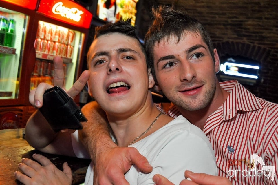 NMD Student's Party cu DJ Dewil în Escape, 