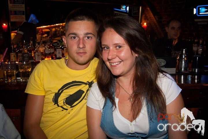 Noapte de distracţie în Escape, 