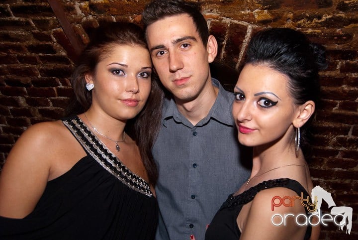 Noapte de distracţie în Escape, 