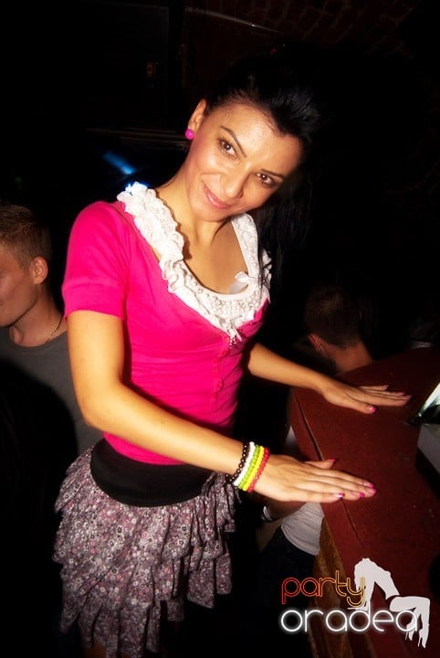 Noapte de distracţie în Escape, 