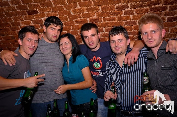 Noapte de distracţie în Escape, 