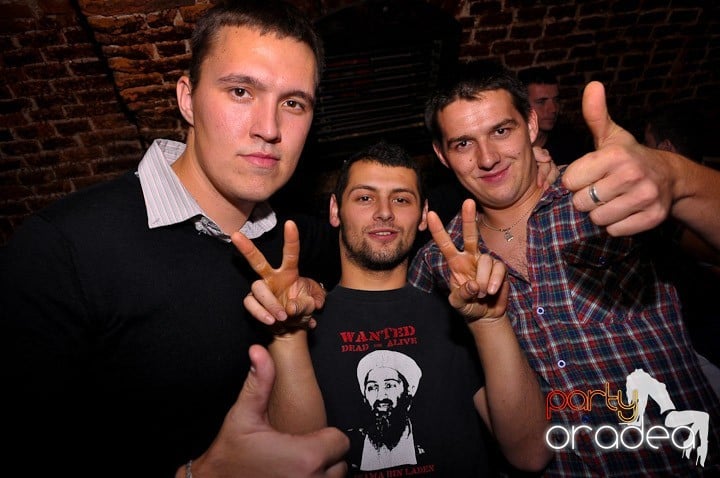 Noapte de distracţie în Escape, 