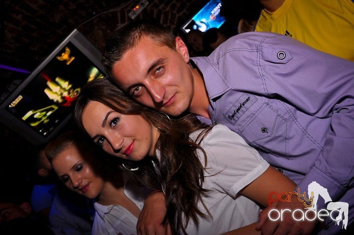 Noapte de distracţie în Escape, 