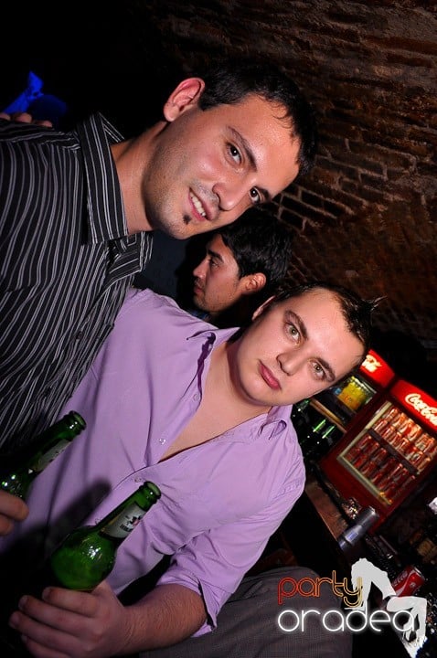 Noapte de distracţie în Escape, 