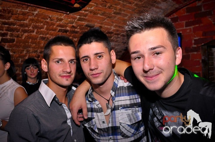 Noapte de distracţie în Escape, 