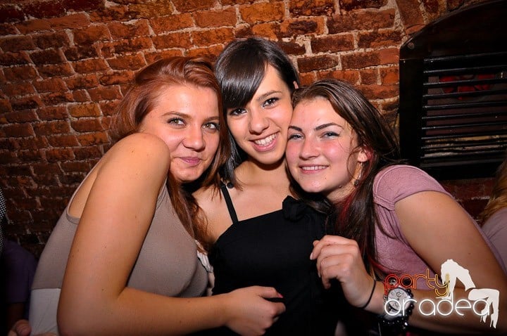 Noapte de distracţie în Escape, 